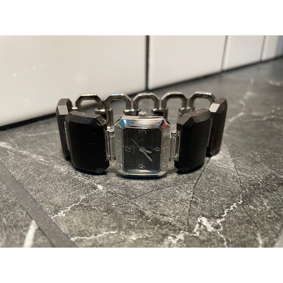 Ladies Black and Silver Fossil Dress Watch - New Battery - Picture 1 of 5